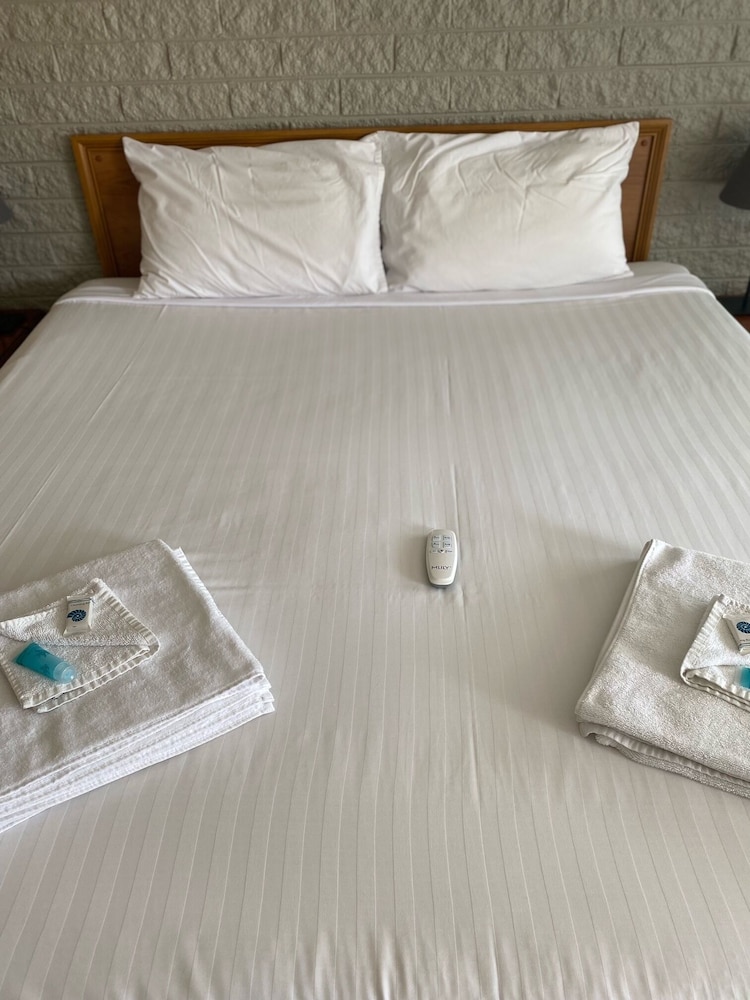 Room, 1 King Bed photo 1