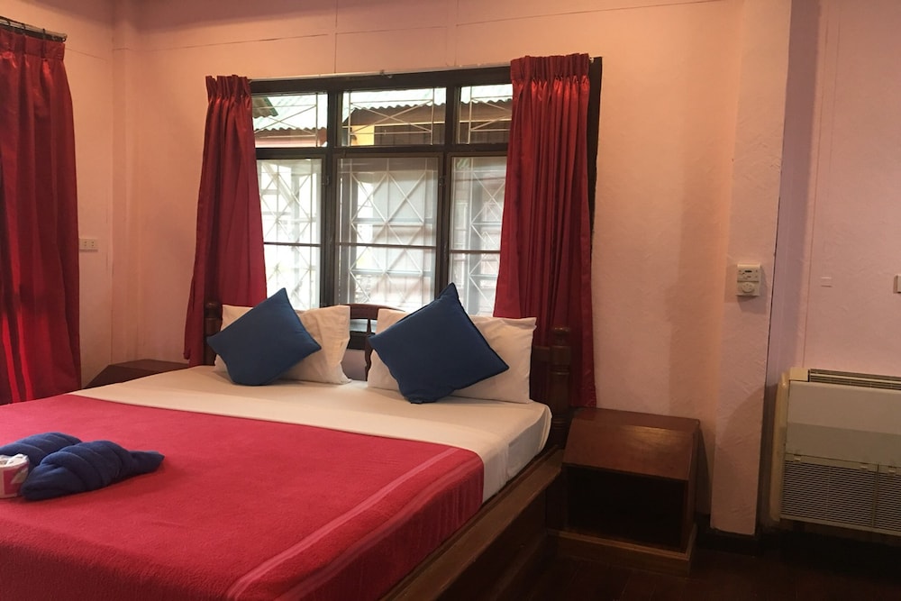 Standard Room (Garden View) A/C photo 1