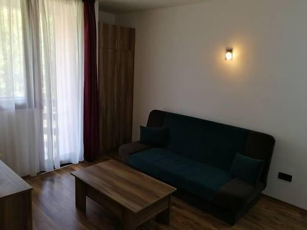 Apartment photo 1