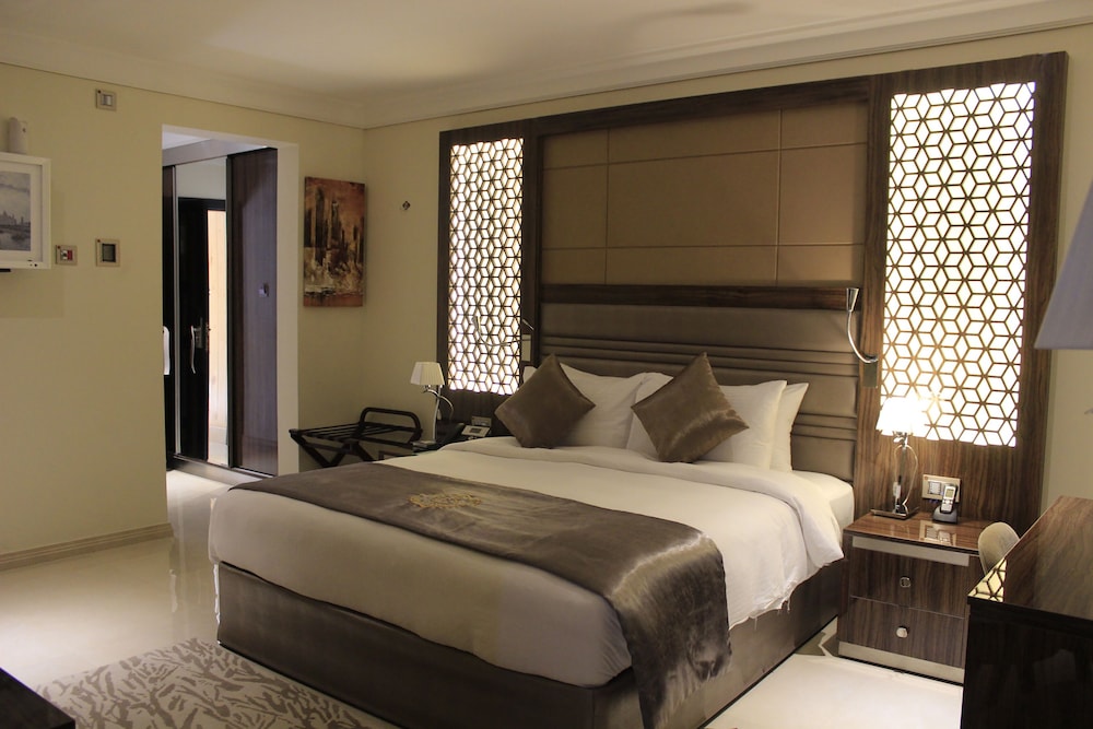 Deluxe Room - Photo 4