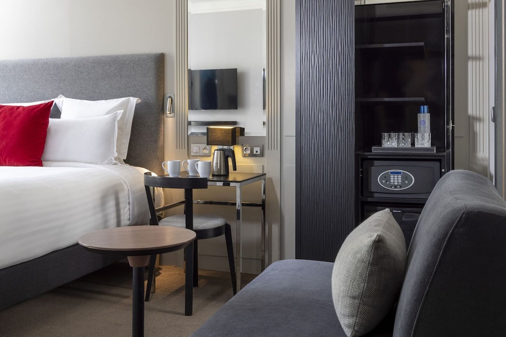 Executive Double Room with access spa thumbnail 6