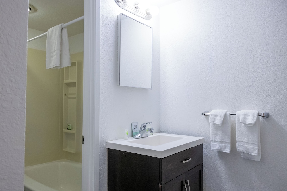 Basic Single Room, Mountain View