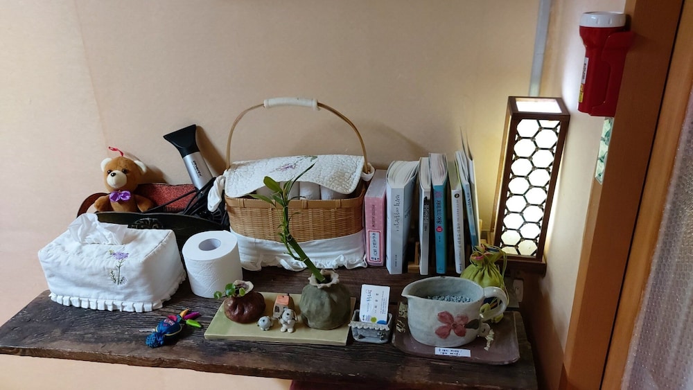 Room (Happiness) photo 2