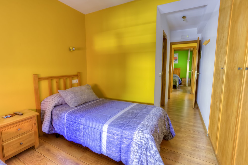 Twin Room - Photo 5