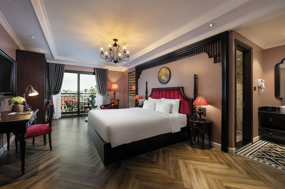 Royal Suite photo 2