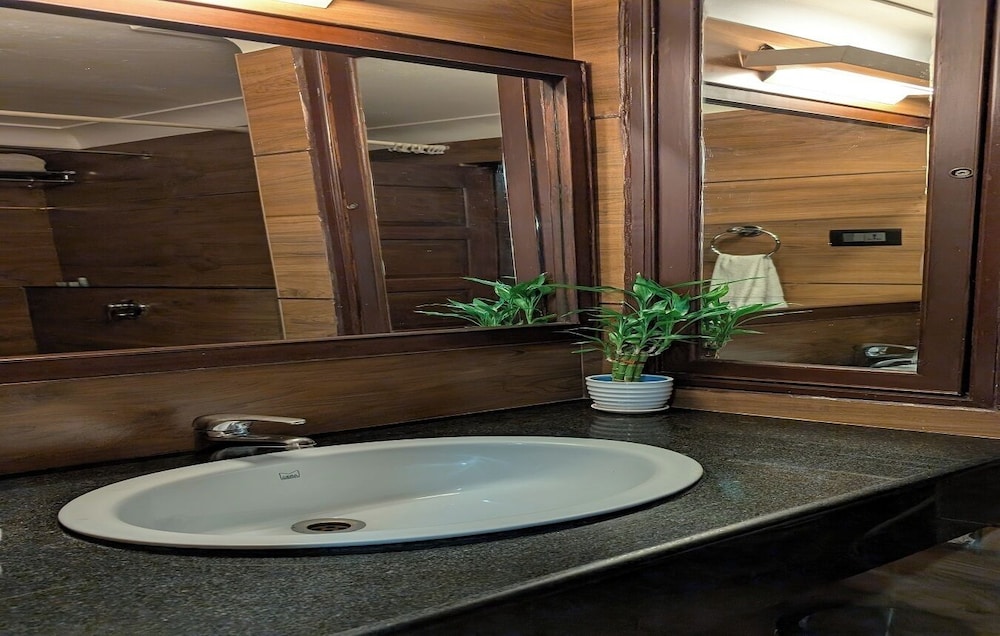Standard Double or Twin Room, 1 Bedroom - Photo 4