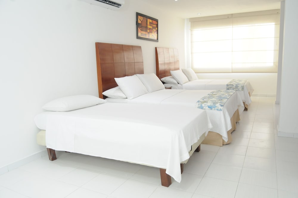 Family Room - Photo 7