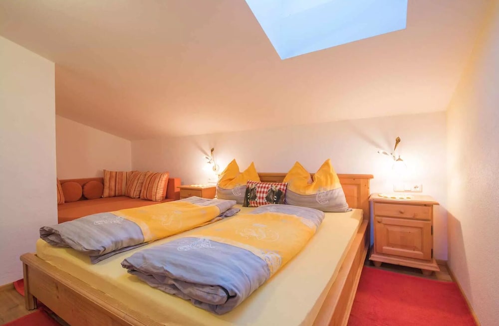 Apartment ("Sternenhimmel" (Starlit Sky))