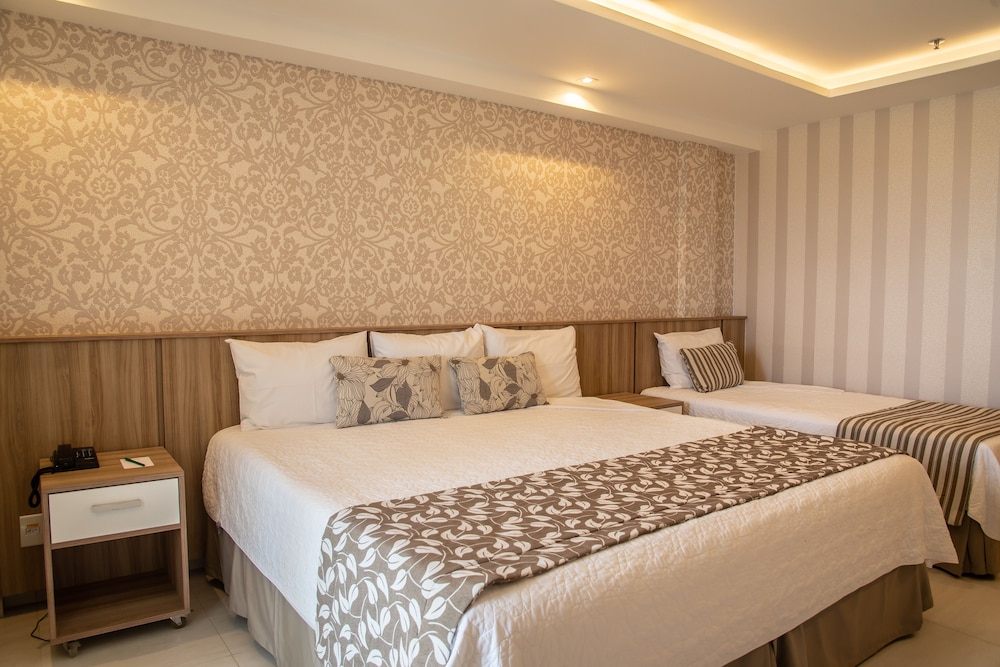Deluxe Room, Beach View photo 3