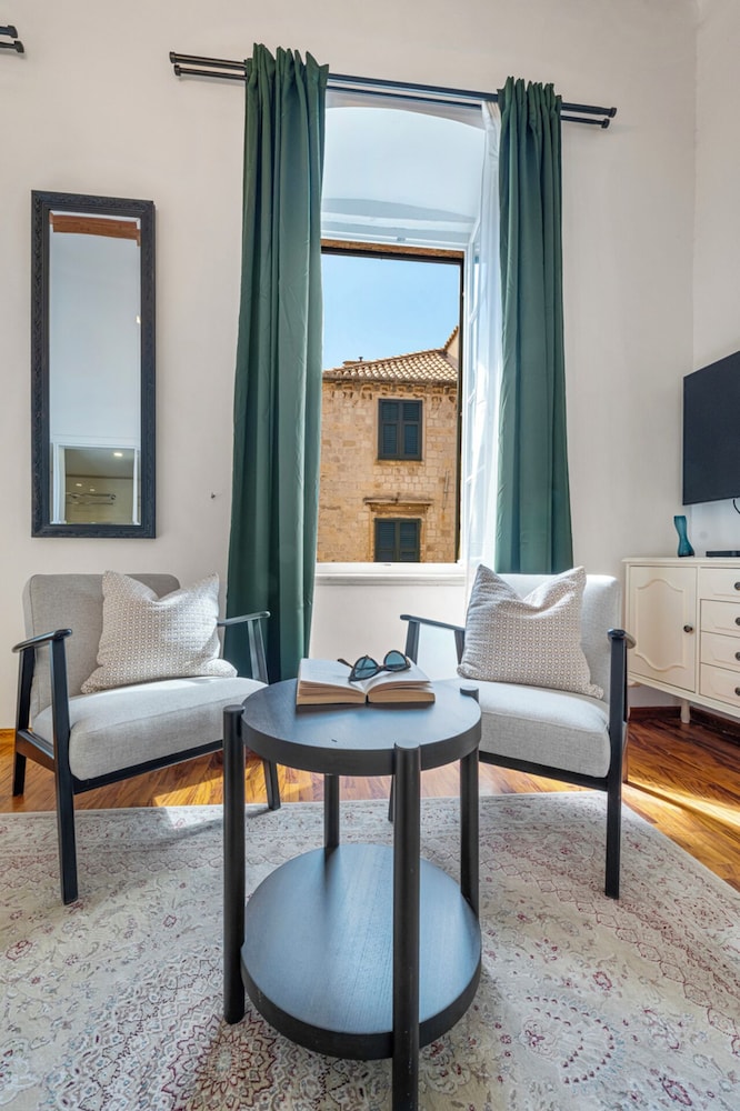 Deluxe Suite, City View photo 2