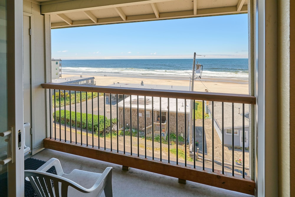 Superior Condo, 1 Bedroom, Fireplace, Ocean View