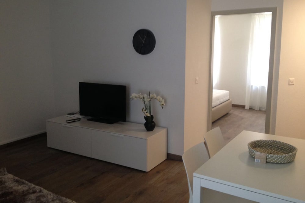 Apartment, 1 Bedroom (Charles de Marval) photo 3