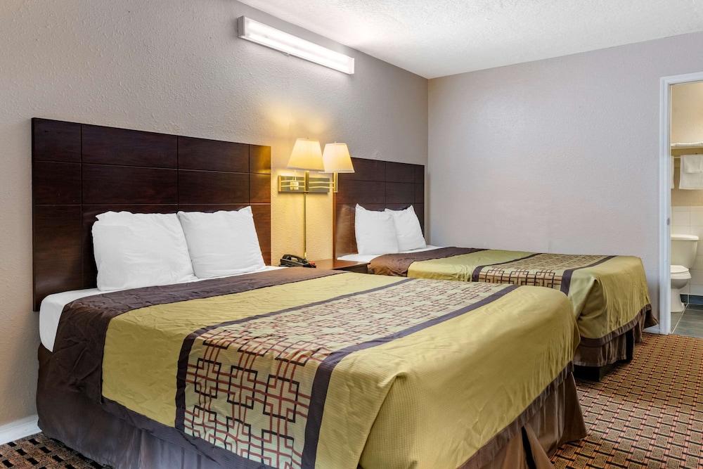Room, 2 Double Beds, Accessible, Non Smoking photo 1
