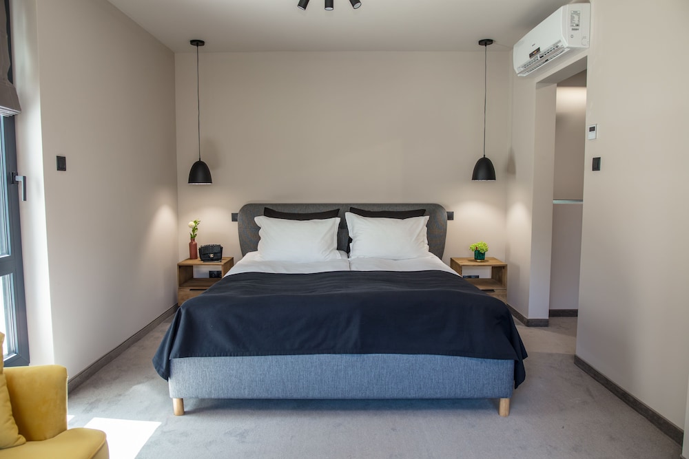 Small Apartment photo 1