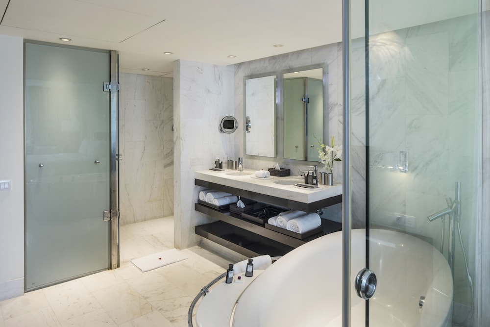 Premium Suite - Photo 4