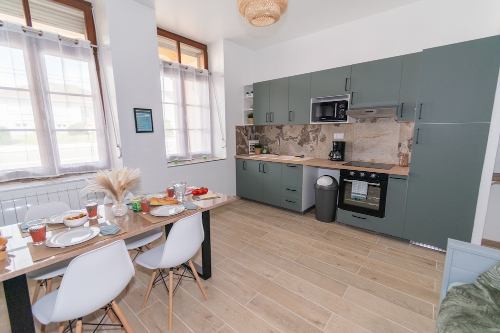 Cozy Scandinavian Apartment - Photo 13