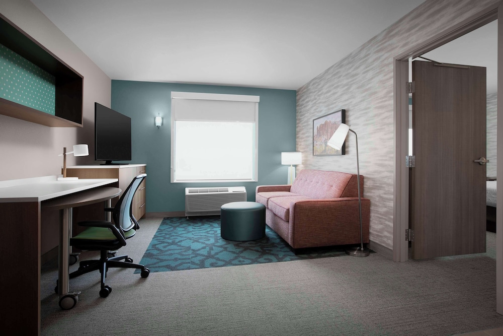 Suite, 1 Bedroom - Photo 1