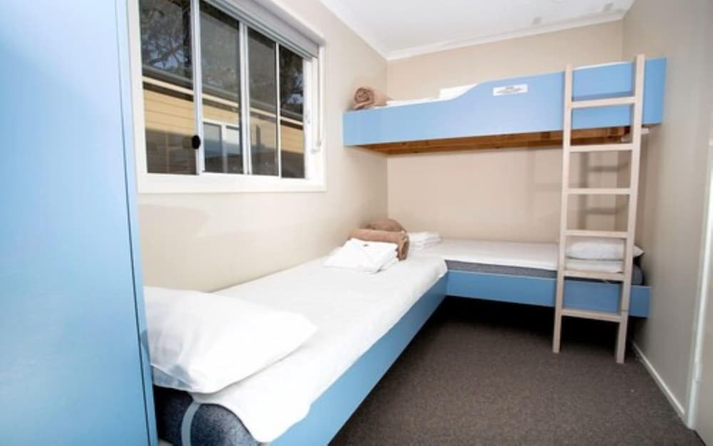 Deluxe Cabin - Sleeps 5 photo 1