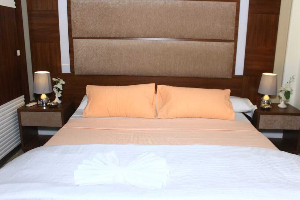 Double Room - Photo 9