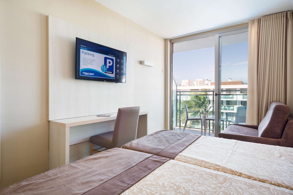 Triple Room (3 Adults) - Photo 8