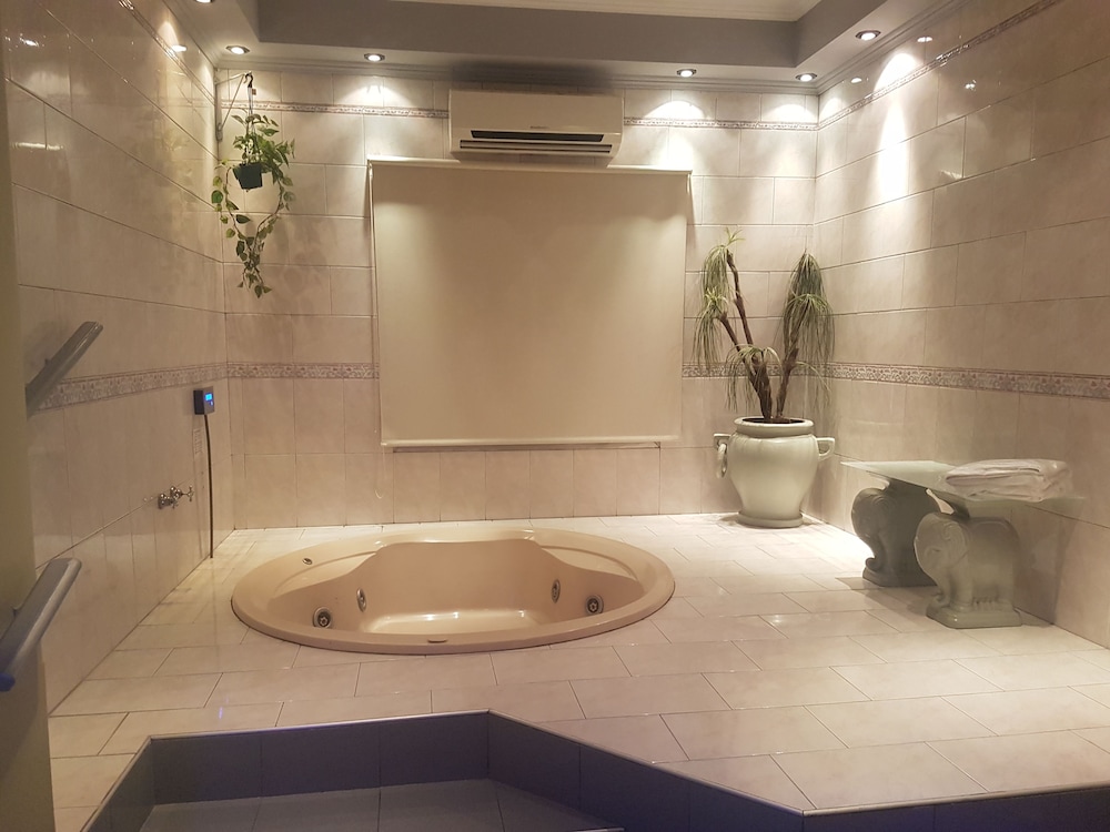 Deluxe Double Room, 1 Double Bed photo 3