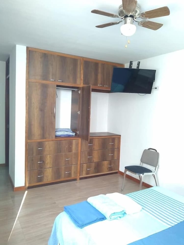 Apartment, 3 Bedrooms, Non Smoking photo 3