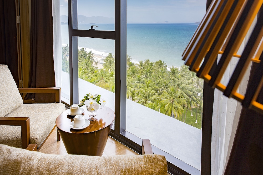 Premier King Ocean View Room