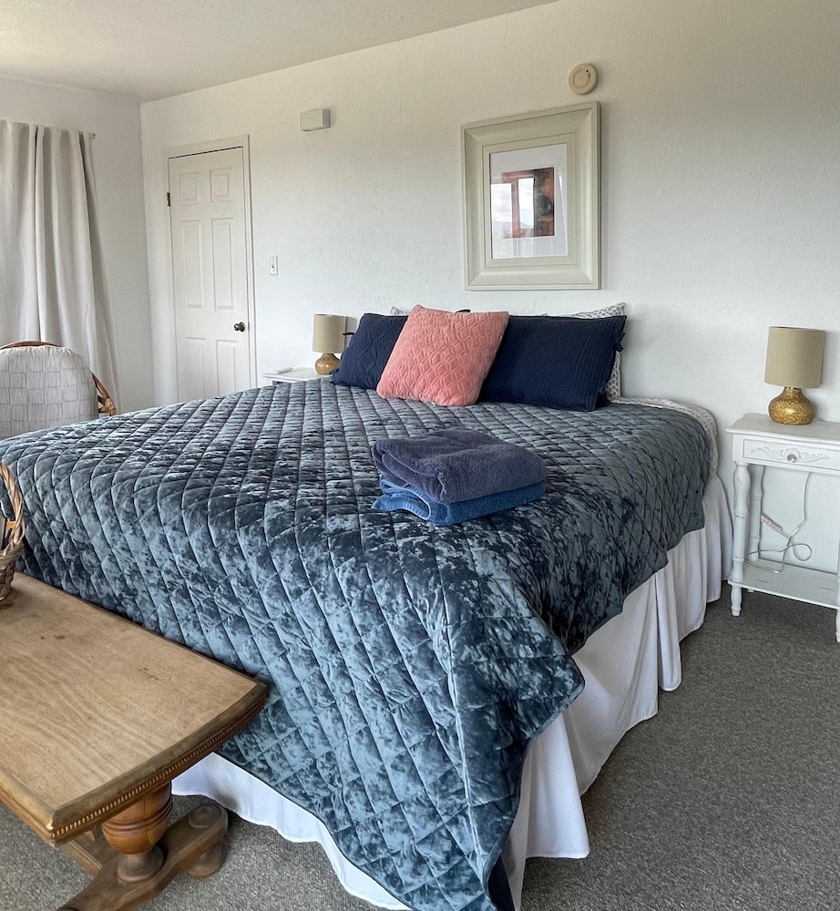Villa, 1 King Bed, Mountain View photo 3