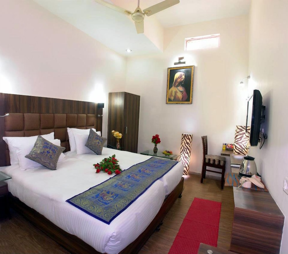 Deluxe Room, 1 Double Bed, Non Smoking, Park View