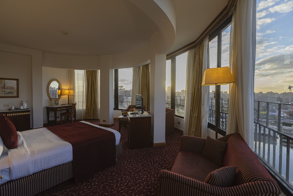 Executive Double Room, River View thumbnail 6