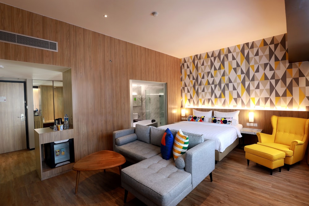 Junior Suite, 1 Double Bed - Photo 2