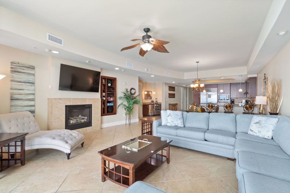 Signature Condo, 3 Bedrooms, Pool Access, Beach View