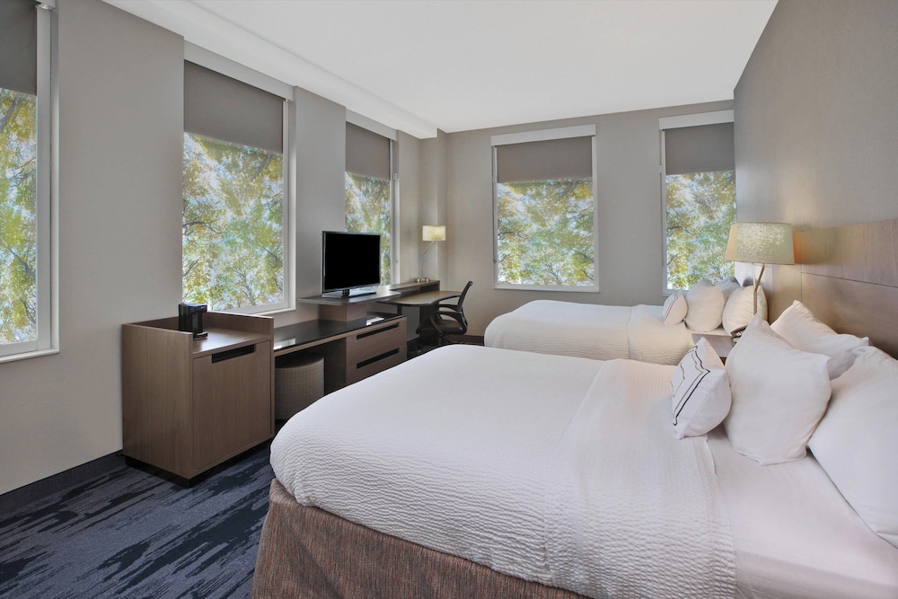 Room, 2 Queen Beds (Mobility Accessible, Tub) - Photo 1