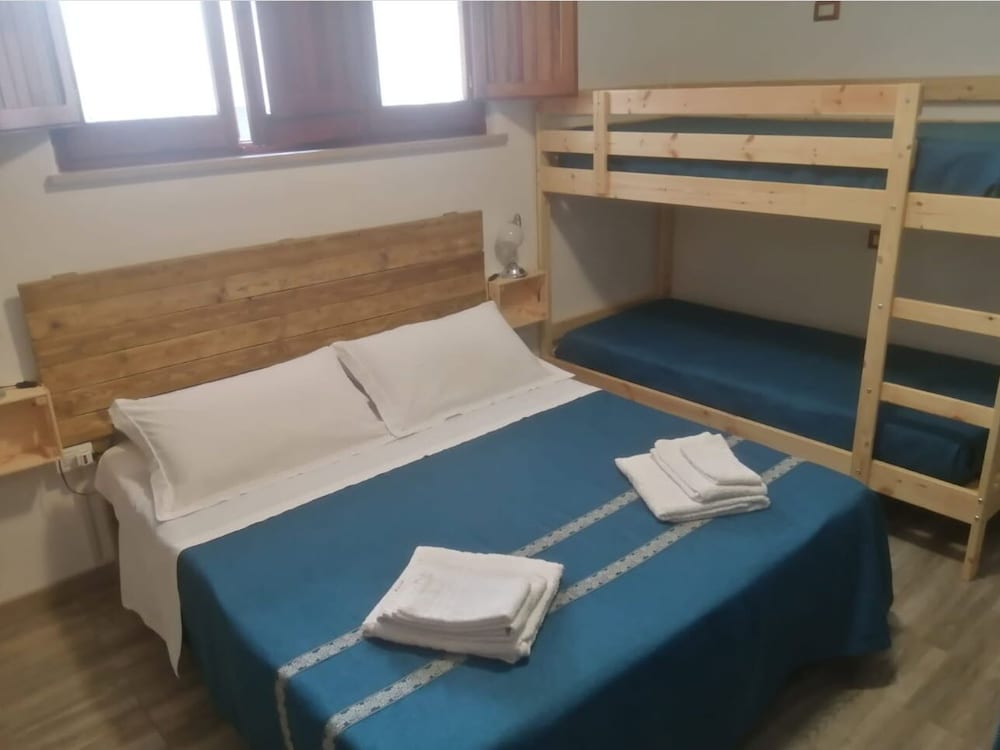 Quadruple Room, Private Bathroom
