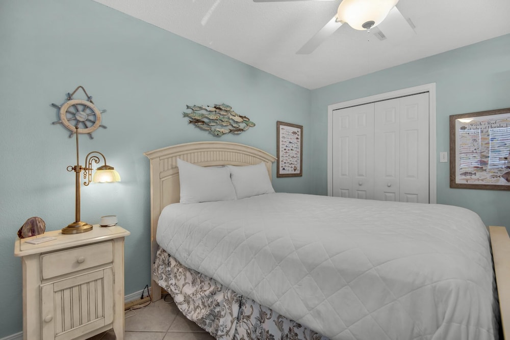 Condo, Multiple Beds (Beachview 101- Beaches and MoonBeams) photo 3