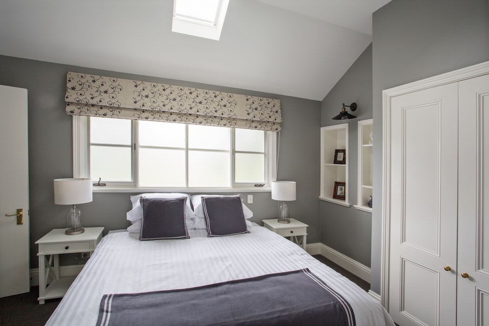 Oak Leaf Apartment photo 2