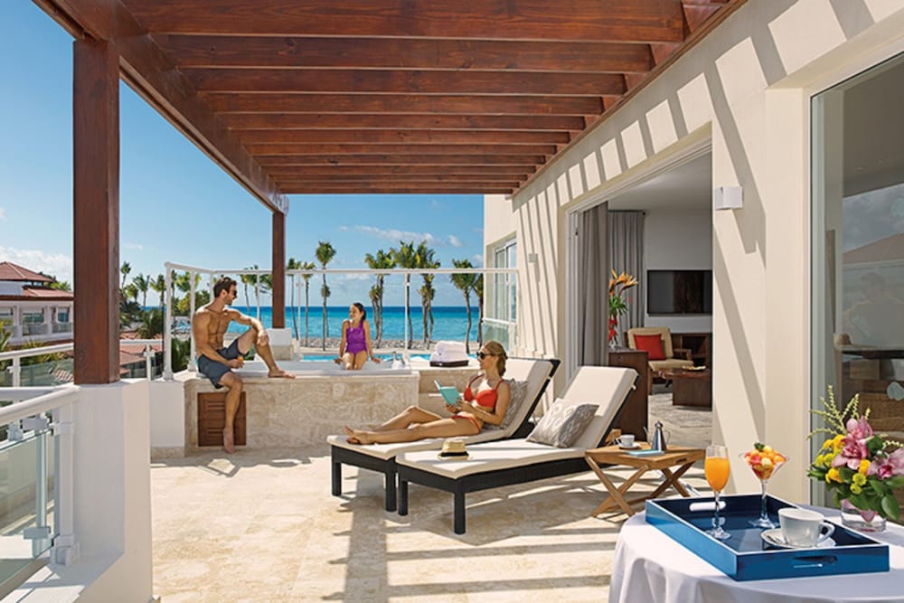 Preferred Club One Bedroom Presidential Suite photo 3