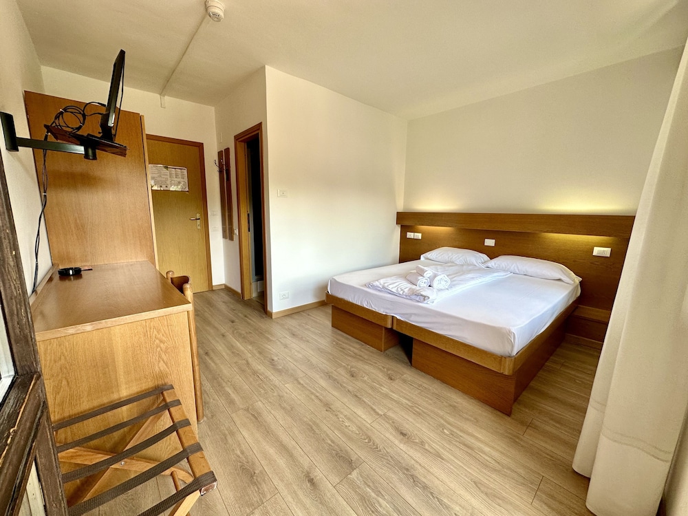 Premium Double or Twin Room, Mountain View