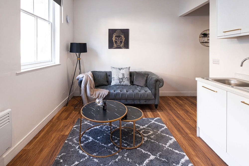 Executive Apartment, Ensuite, City View (Apt 3) - Photo 16