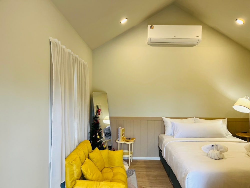 Bungalow Double Bed photo 2