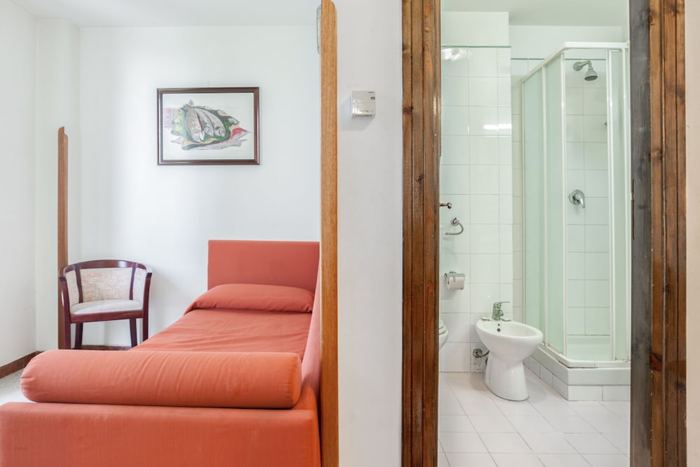Standard Single Room, 1 Twin Bed, Sea View photo 1