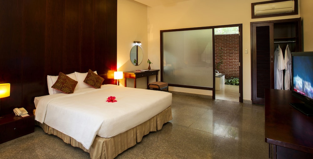 Deluxe Room - Photo 6