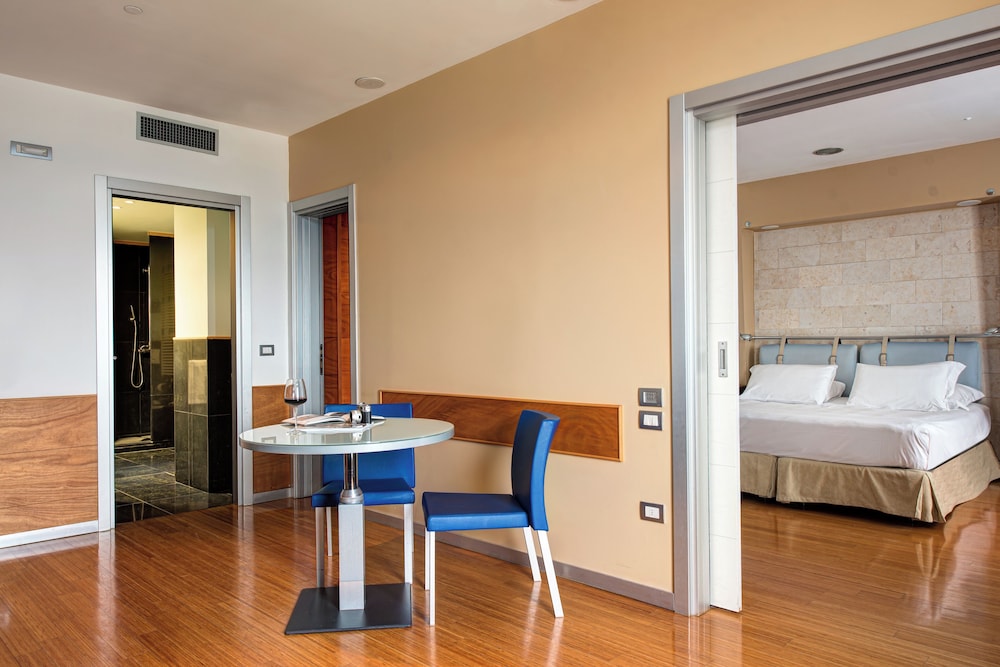 Panoramic Suite, Terrace, Sea View - Photo 6