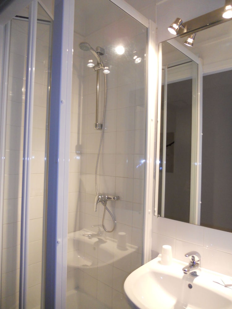 Single Room With Private Toilets Outside The Room photo 2