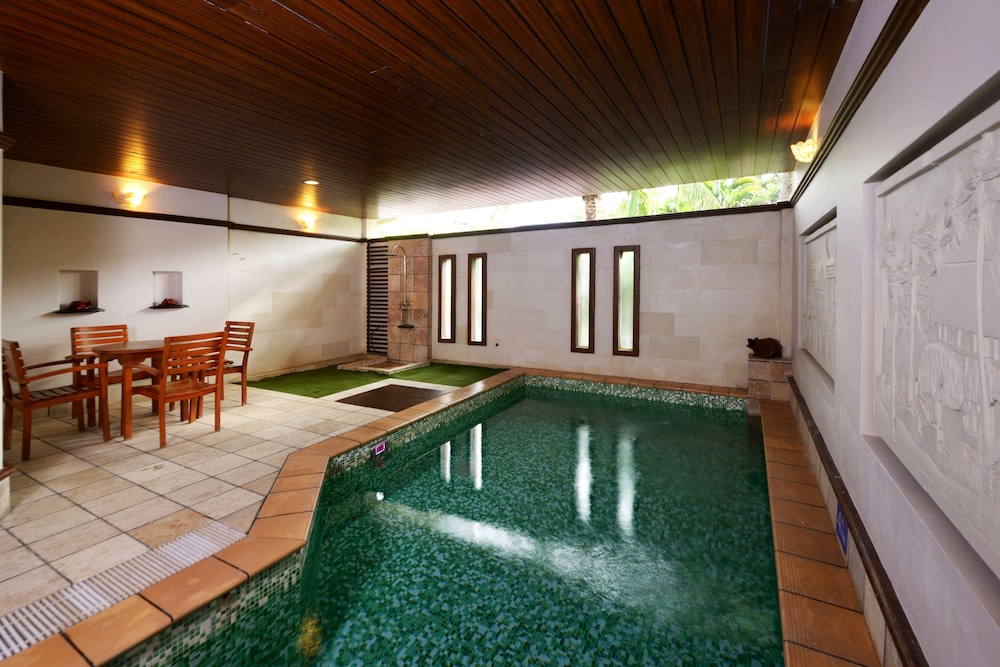 Grand Pool Villa (Lower) photo 3