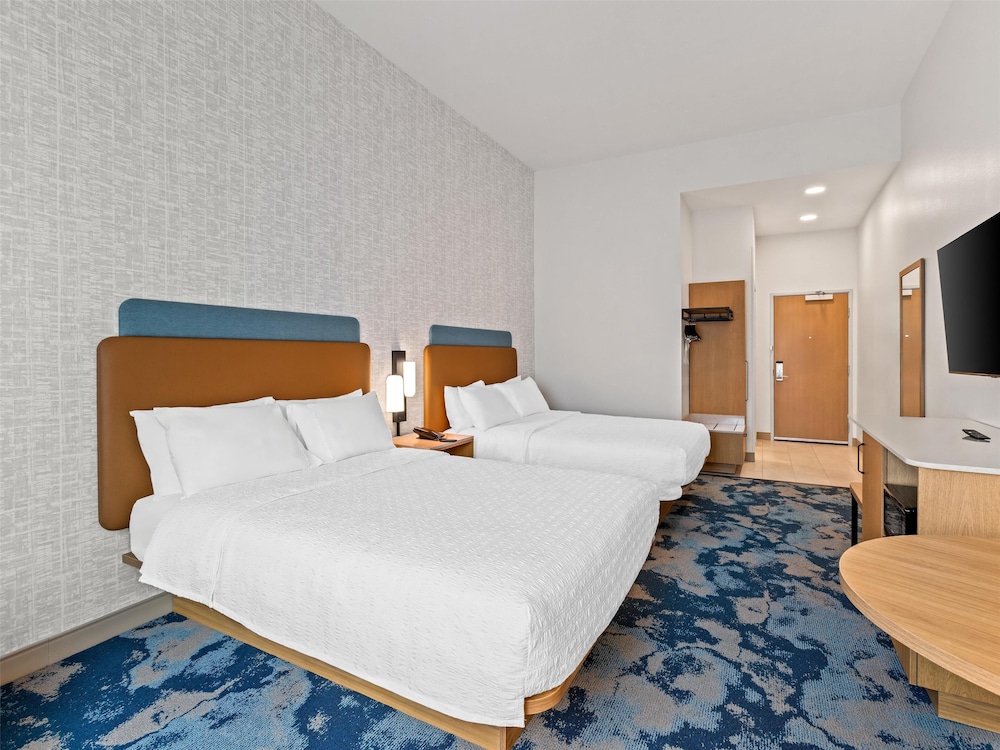Room, 2 Queen Beds, Accessible, Patio (Hearing, Roll-In Shower)