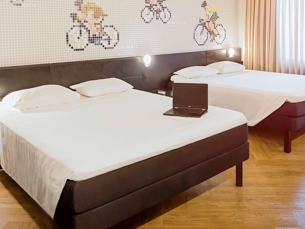 Luxury Room, 2 Double Beds - Photo 8