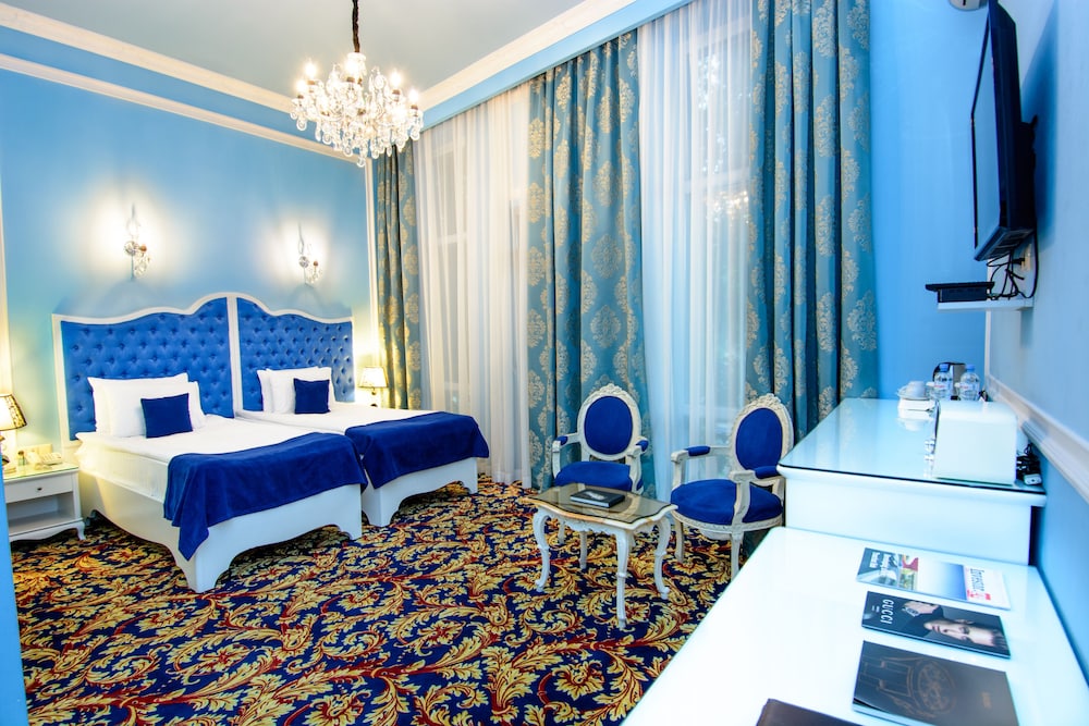 Deluxe Room, Balcony - Photo 8