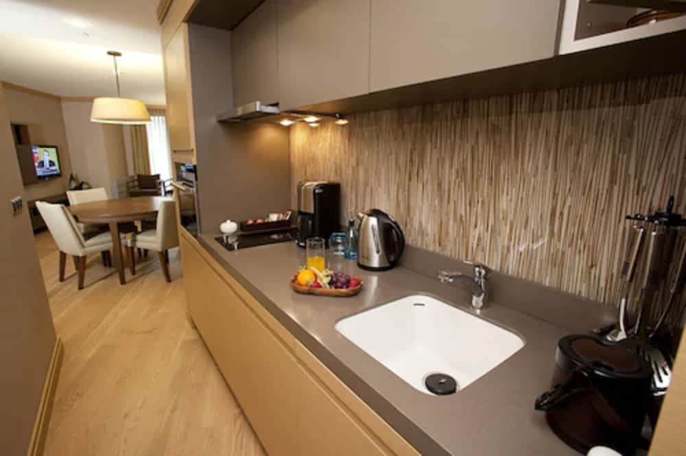 Deluxe Suite, Non Smoking, Sea View photo 3
