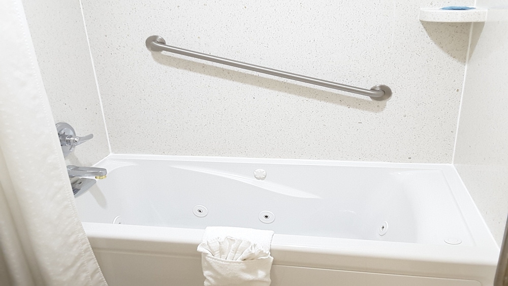 Suite, 1 King Bed, Accessible (Accessible Tub) - Photo 2